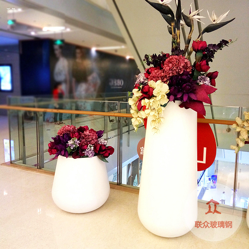 深圳玻璃鋼廠家長條凳休閑座椅現(xiàn)貨發(fā)售