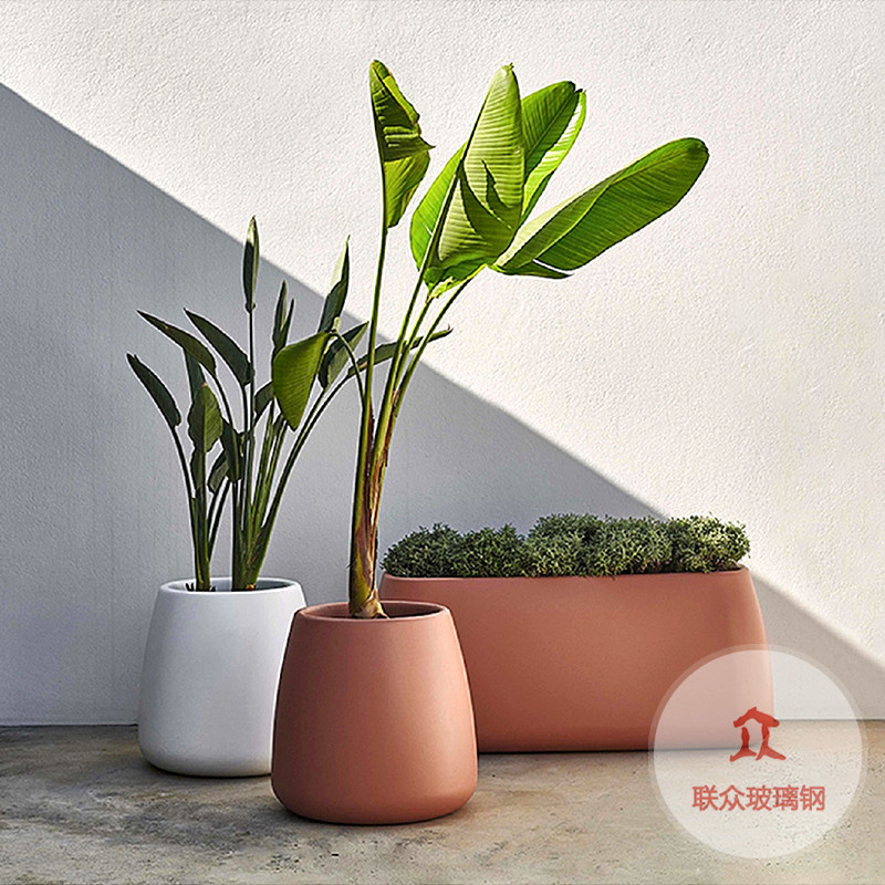 原材料和施工環(huán)境對(duì)玻璃鋼家具制品的影響