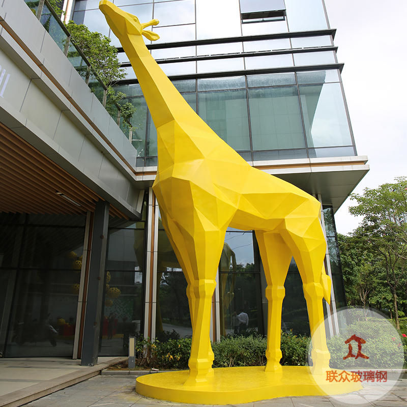 卡通玻璃鋼雕塑哪家好？此文讓您明明白白