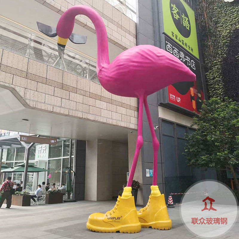 玻璃鋼景觀雕塑對(duì)現(xiàn)代園林和建筑設(shè)計(jì)的影響越來越大