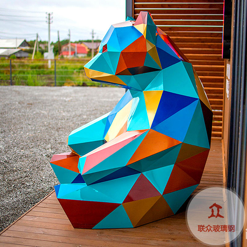 玻璃鋼雕塑上應(yīng)該用什么漆呢?上漆的一些小技巧趕緊看過來