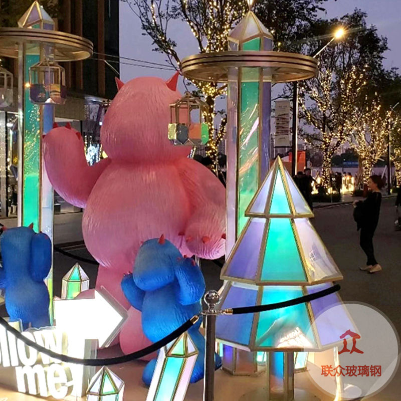 玻璃鋼雕塑如何制作出玻璃鋼仿銅雕塑效果？