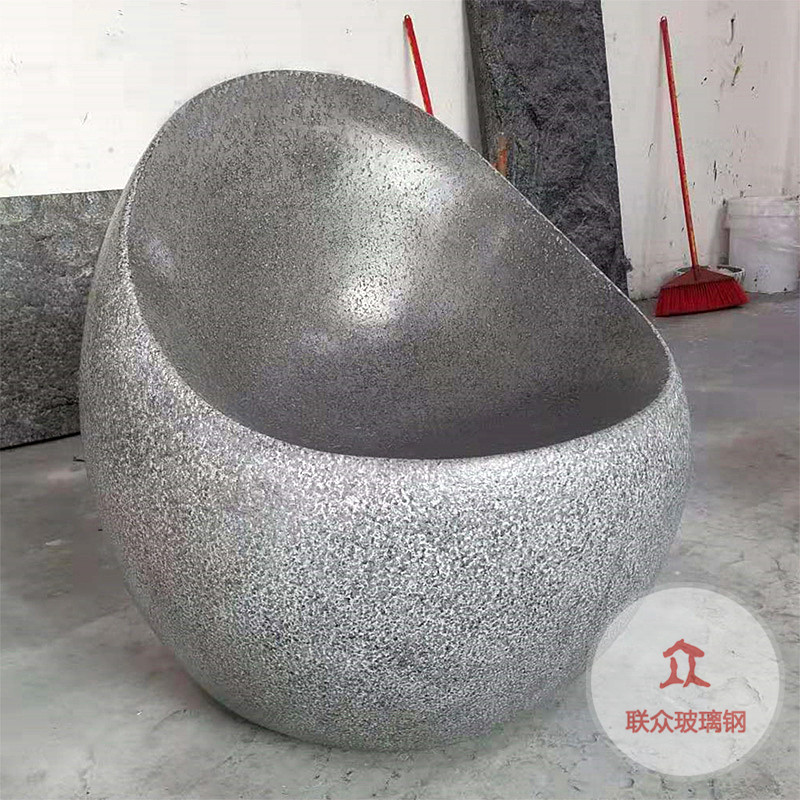 定制商場休閑座椅玻璃鋼白色麻花椅創(chuàng)意戶外公共區(qū)等候椅休息長凳